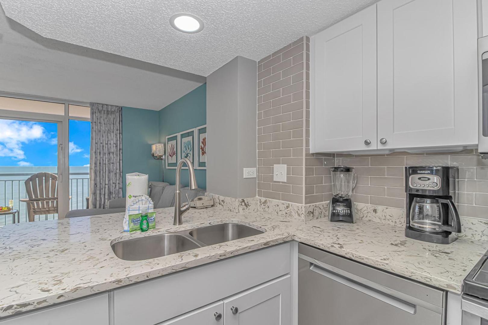 Immaculate! Beautifully Renovated Oceanfront 1 Bedroom Suite - Sleeps 6! - Roxanne Towers Unit 804 Myrtle Beach Exterior photo